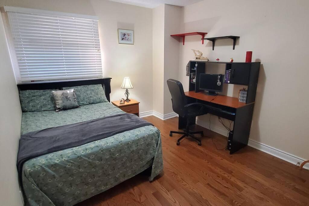 Beautiful House In Mississauga Διαμέρισμα Εξωτερικό φωτογραφία