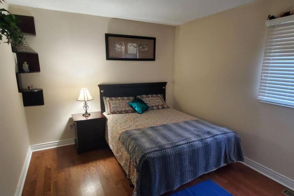 Beautiful House In Mississauga Διαμέρισμα Εξωτερικό φωτογραφία